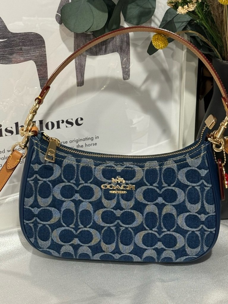 Coach Teri Shoulder Bag In Signature Denim Caf82